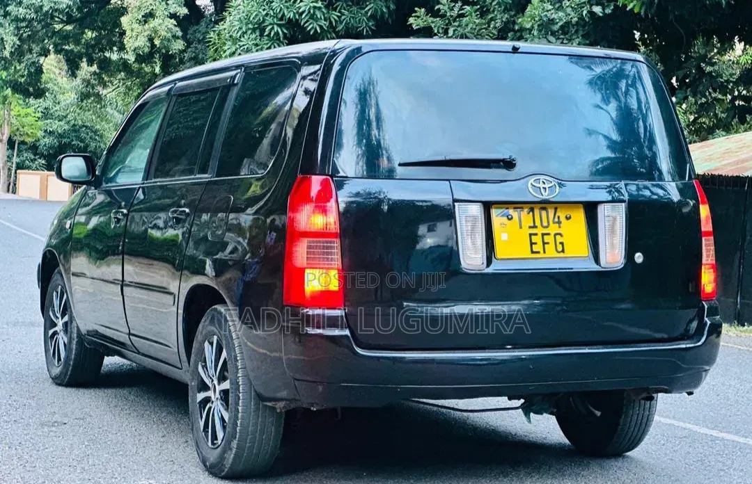 Toyota Succeed 2004 Black