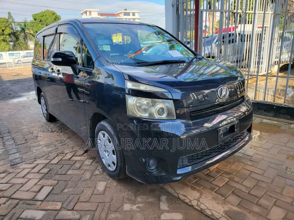 Toyota Voxy 2007 Black