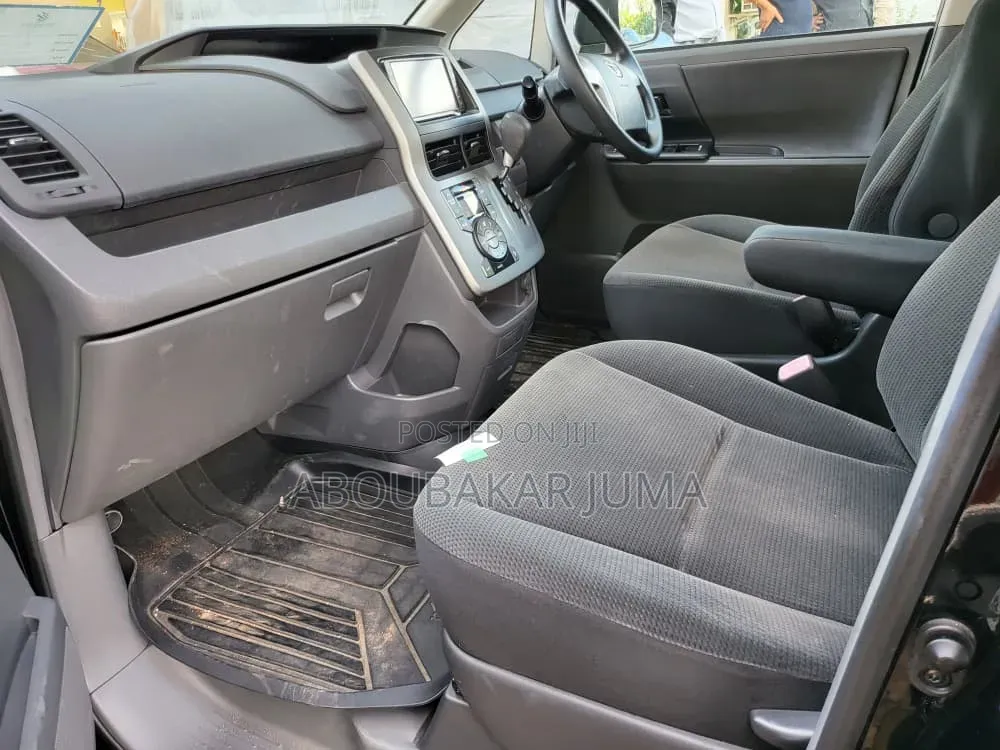 Toyota Voxy 2007 Black