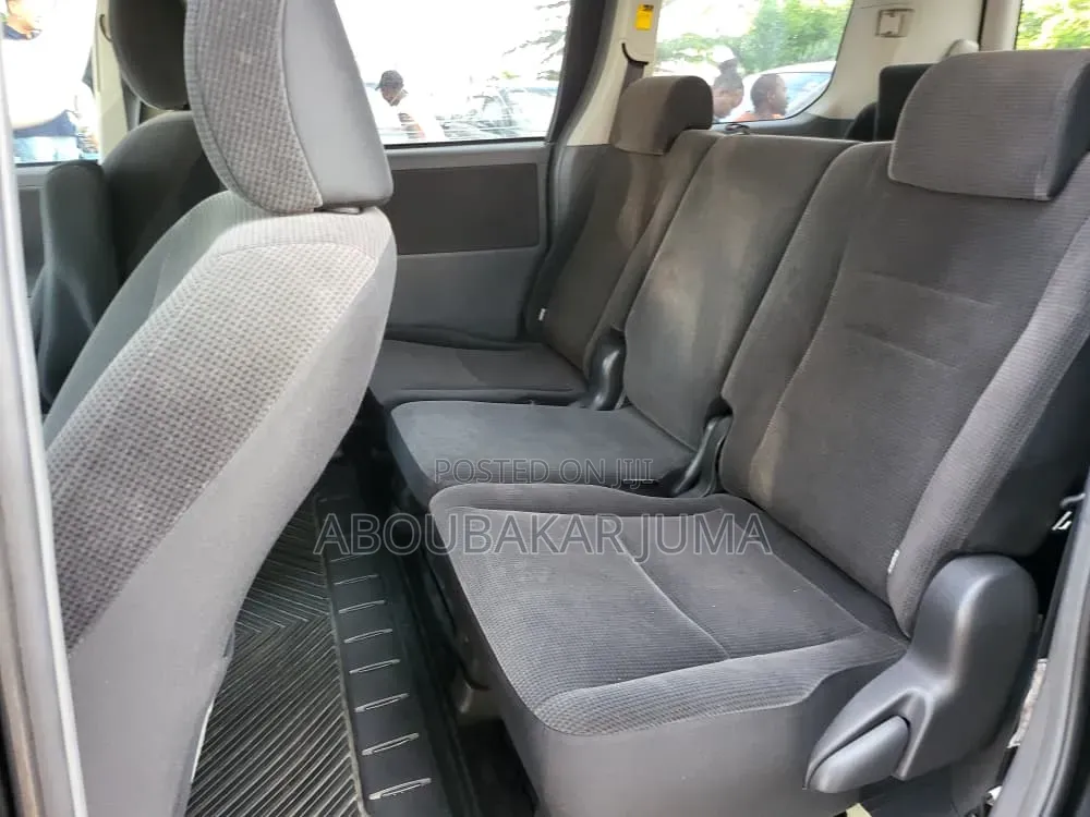 Toyota Voxy 2007 Black