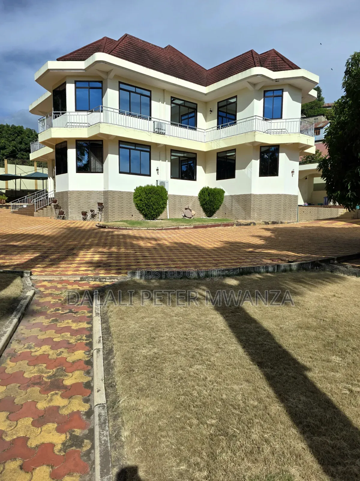 5bdrm Apartment in Rock City, Ilemela Ward for sale