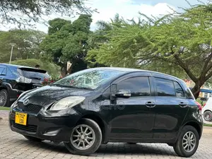 Toyota Vitz 2009 Black