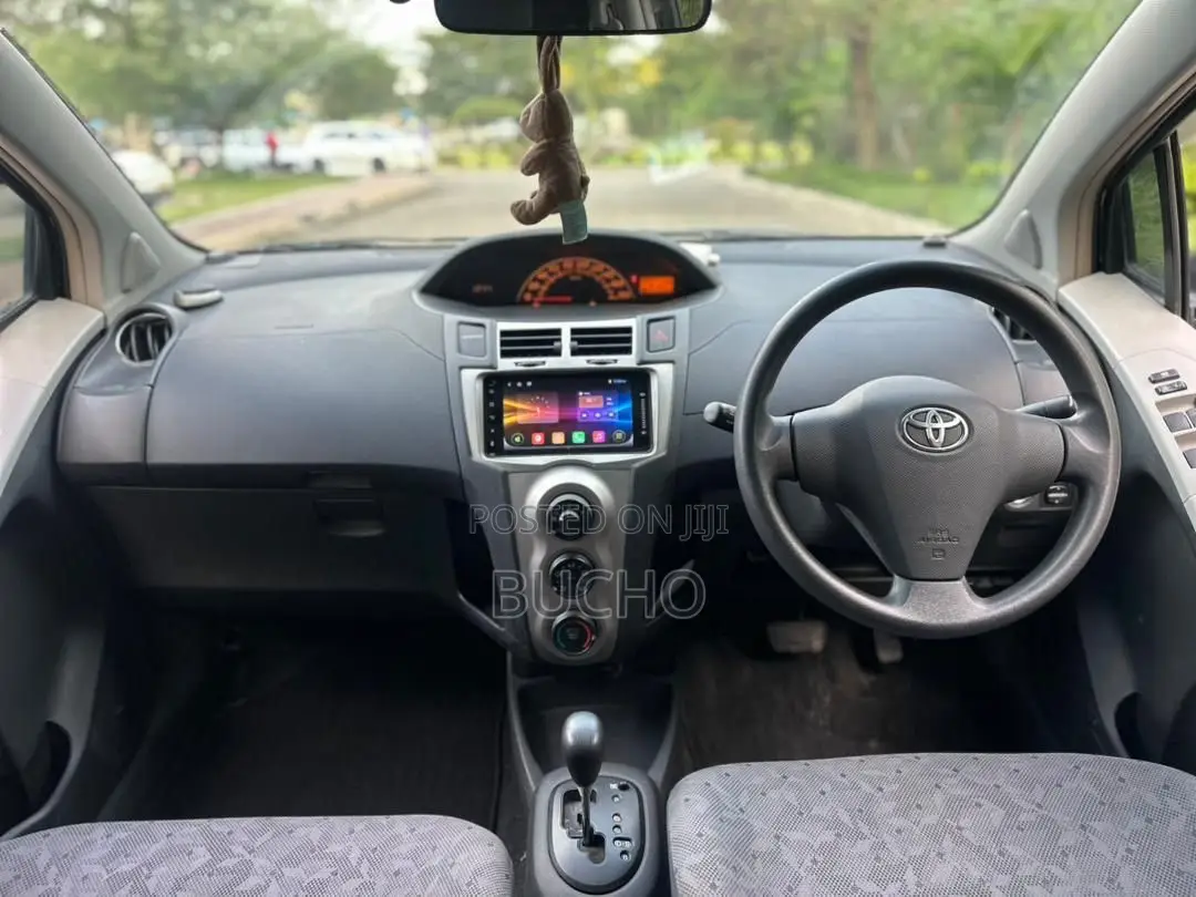 Toyota Vitz 2009 Black