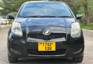 Toyota Vitz 2009 Black