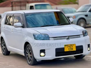 Toyota Corolla Rumion 2009 White