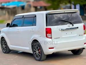 Toyota Corolla Rumion 2009 White