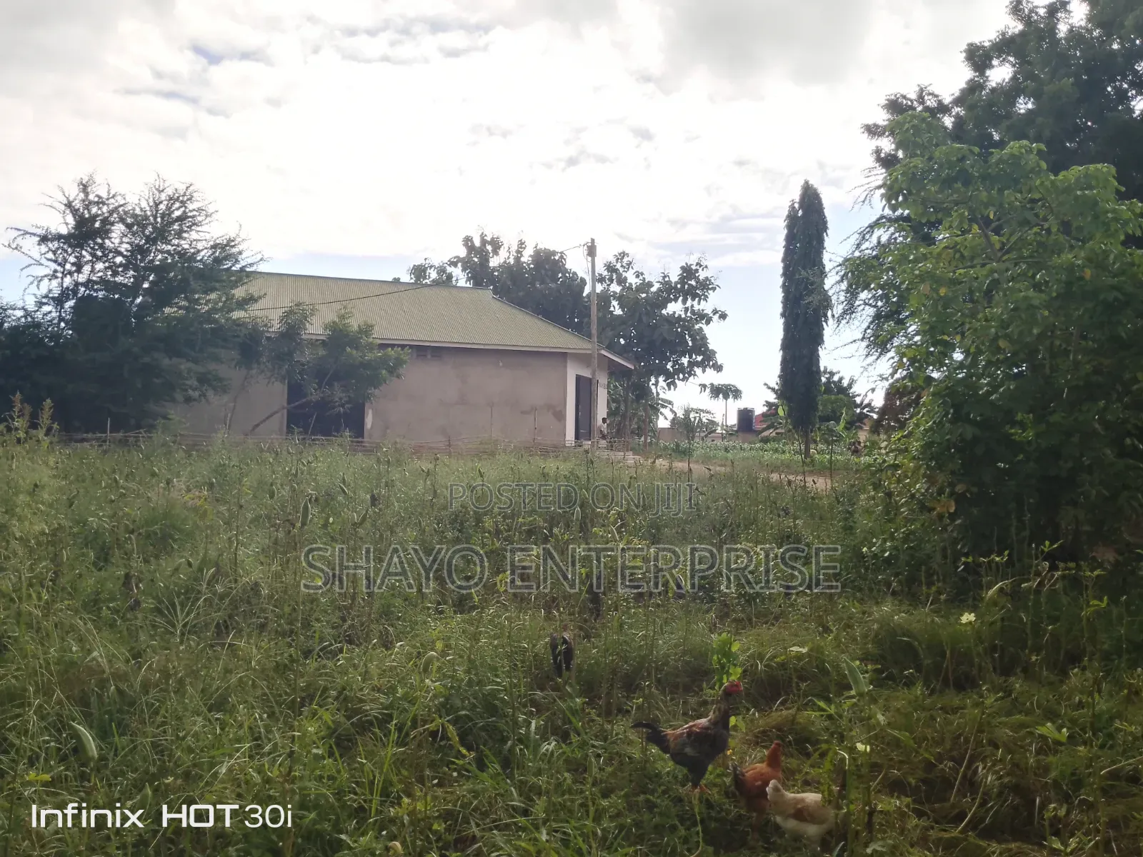 Kiwanja Kinauzwa Mbweni