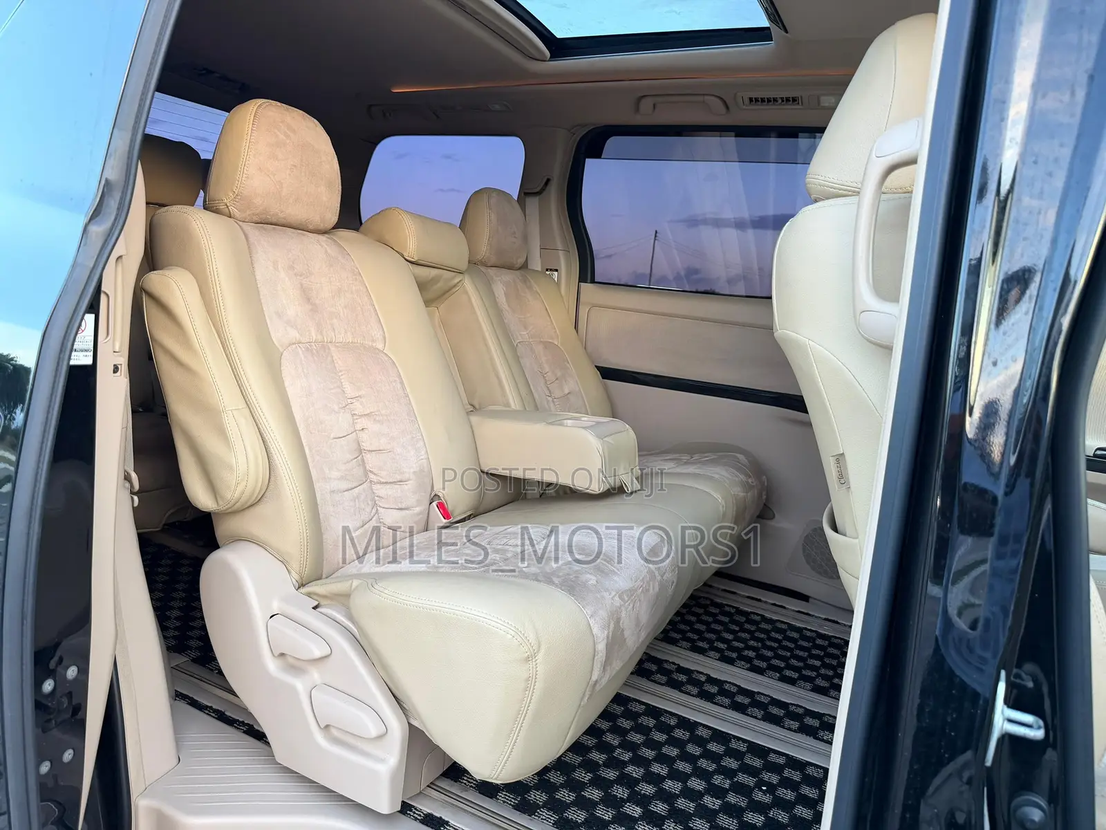 Toyota Alphard 2009 Black