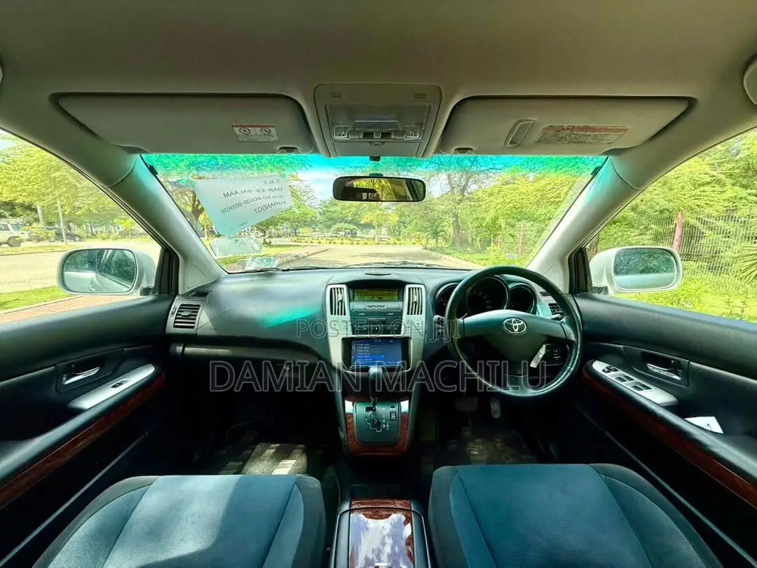 Toyota Harrier 2005 Silver