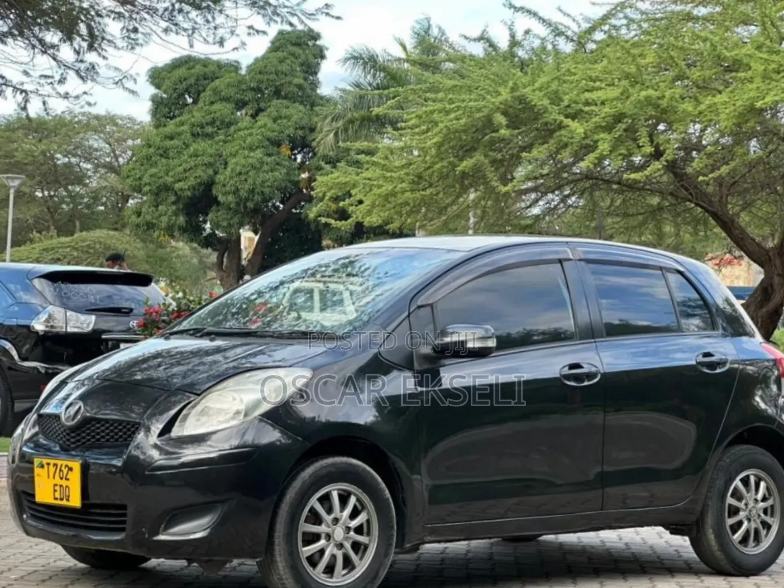Toyota Vitz 2009 Black