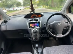 Toyota Vitz 2009 Black