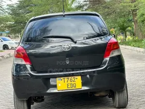 Toyota Vitz 2009 Black