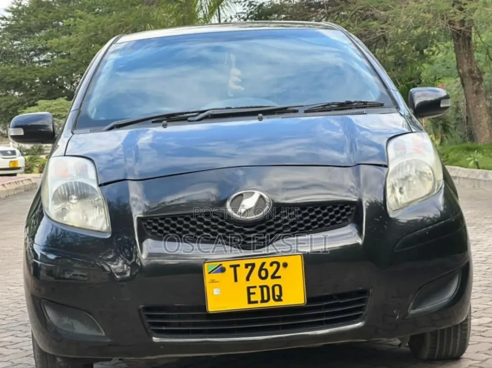 Toyota Vitz 2009 Black