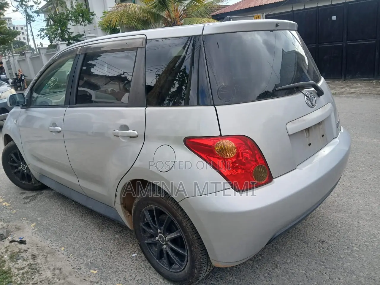 Toyota IST 2004 Silver