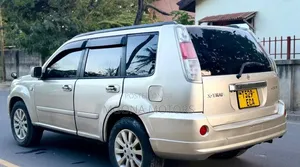 Nissan X-Trail 2005 Gold