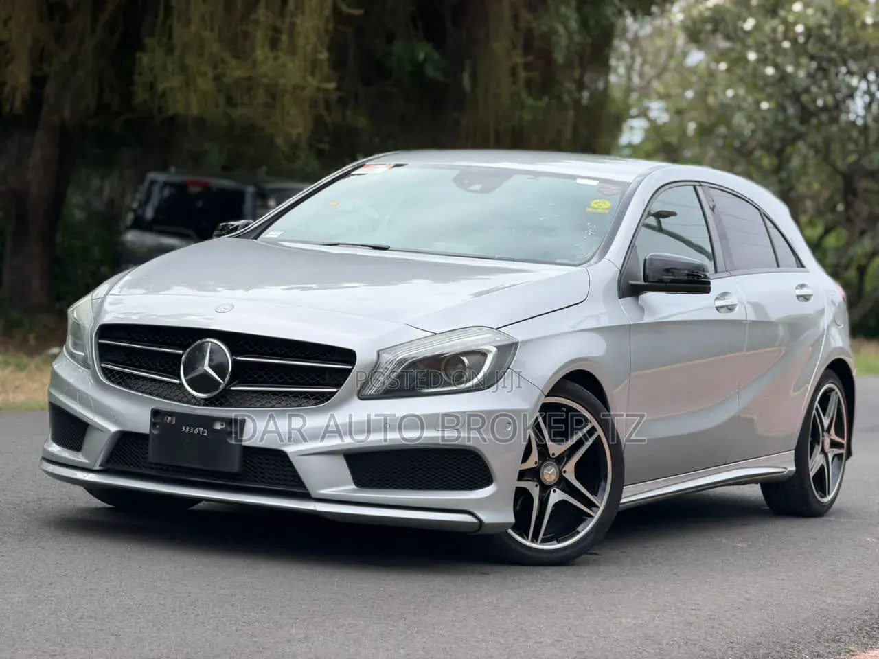 Mercedes-Benz A-Class 2014 Silver