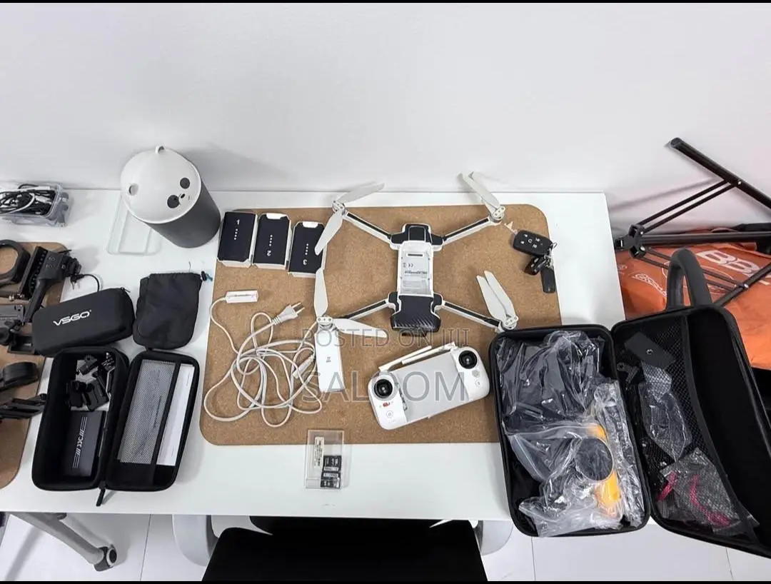 Digital Cameras and Accesories