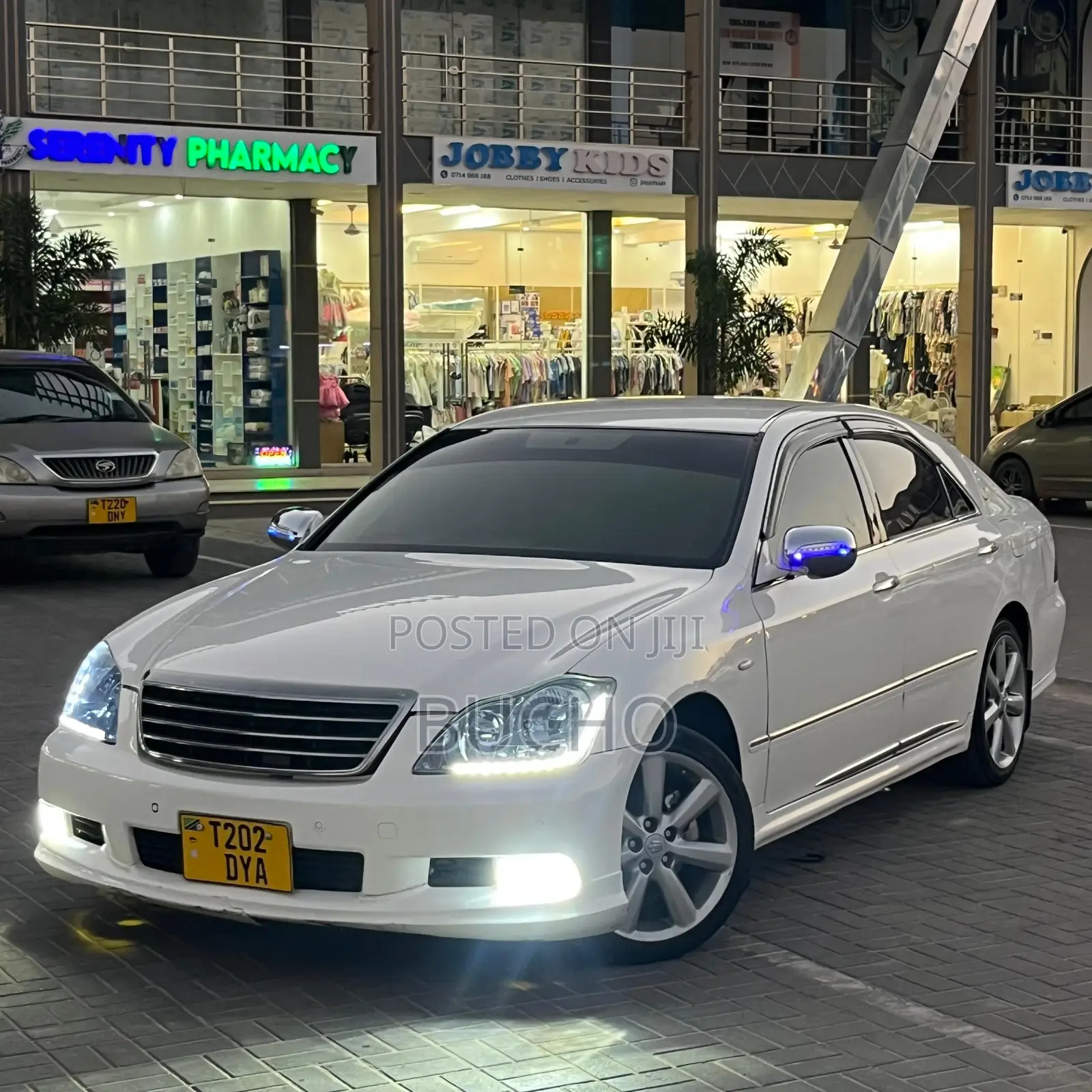 Toyota Crown 2007 White