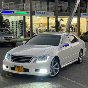 Toyota Crown 2007 White