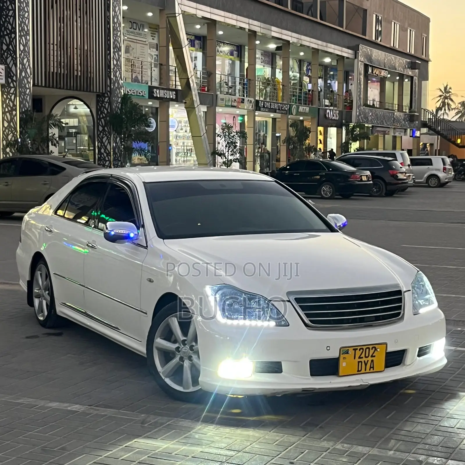 Toyota Crown 2007 White