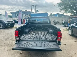 Toyota Hilux 2017 Black