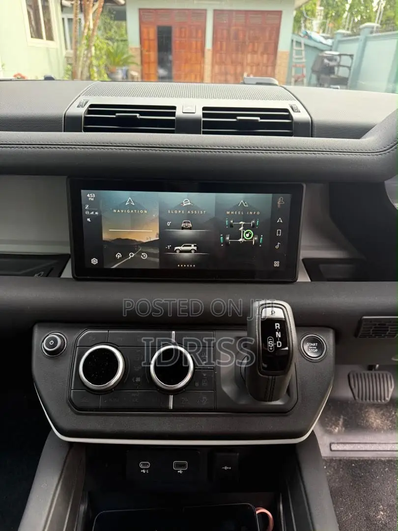 Land Rover Defender 2023 Gray