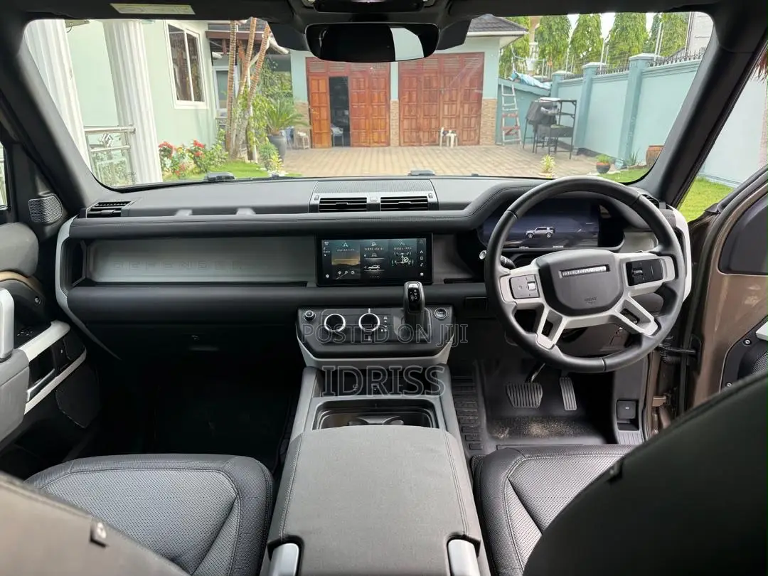 Land Rover Defender 2023 Gray