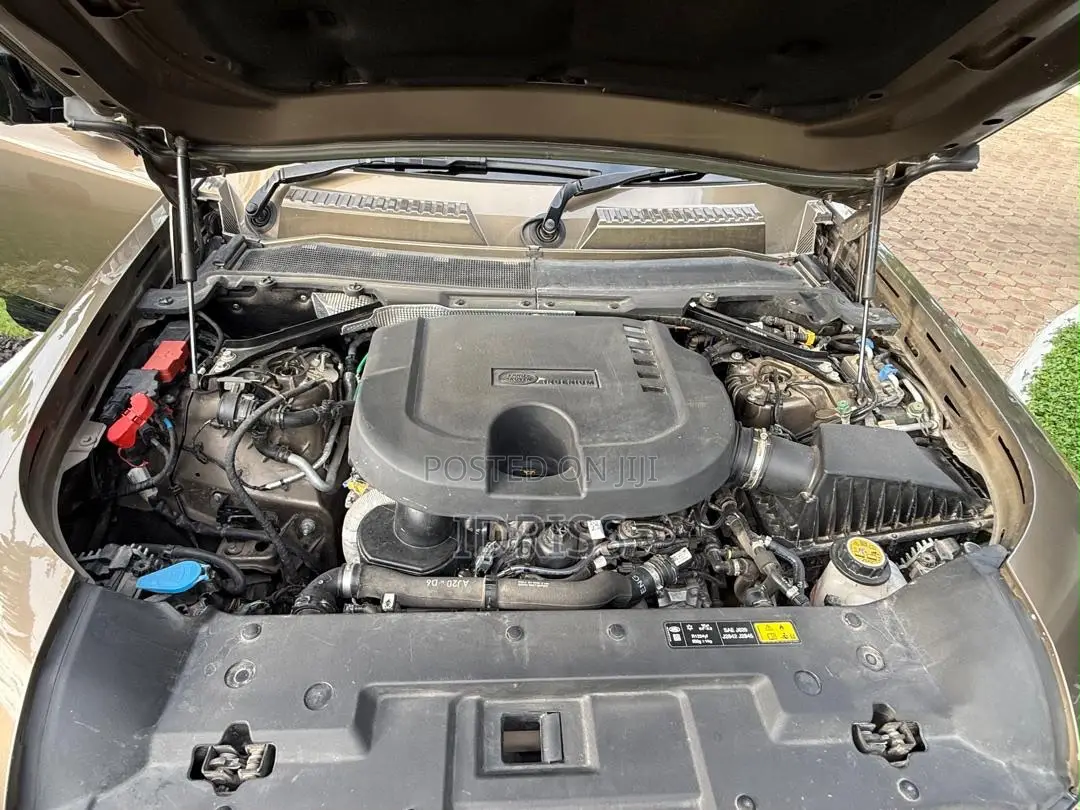 Land Rover Defender 2023 Gray