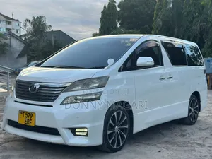 Toyota Vellfire 2010 White
