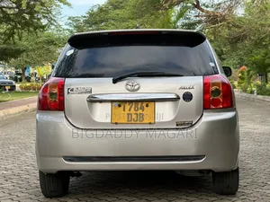 Toyota Corolla RunX 2005
