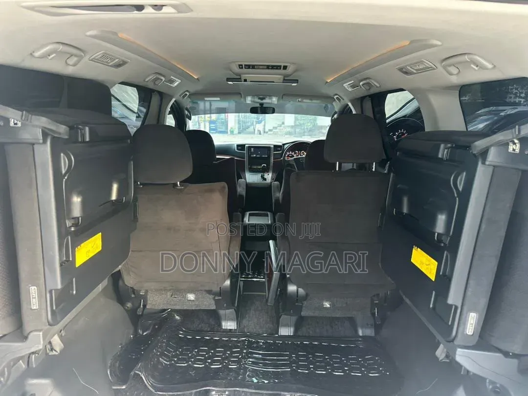 Toyota Vellfire 2010 White