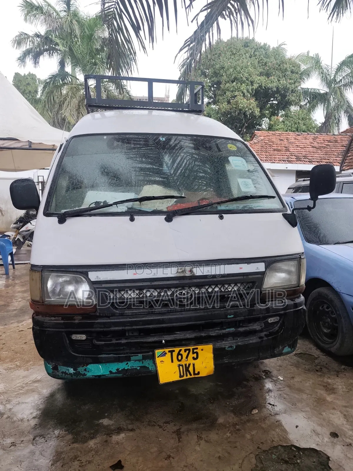 Toyota HiAce 2003 White