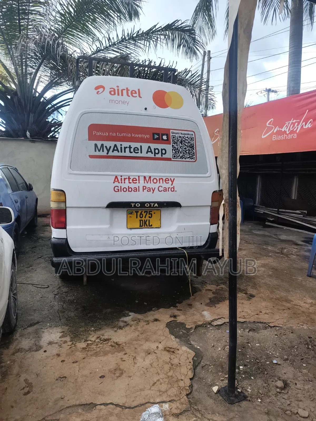 Toyota HiAce 2003 White