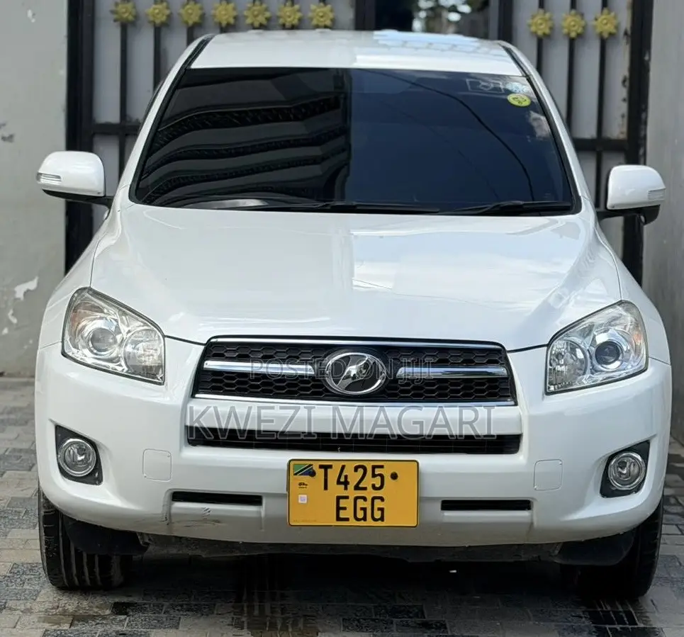 Toyota Vanguard 2008 White