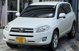 Toyota Vanguard 2008 White
