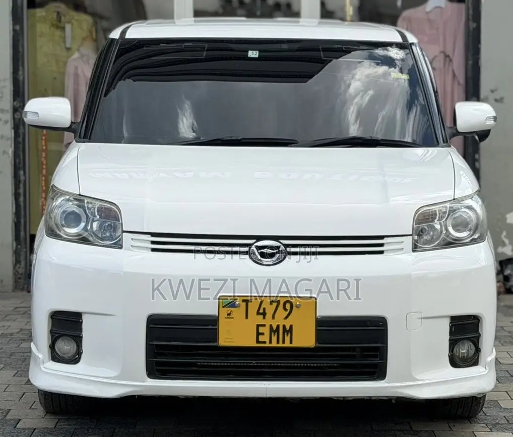 Toyota Corolla Rumion 2007 White