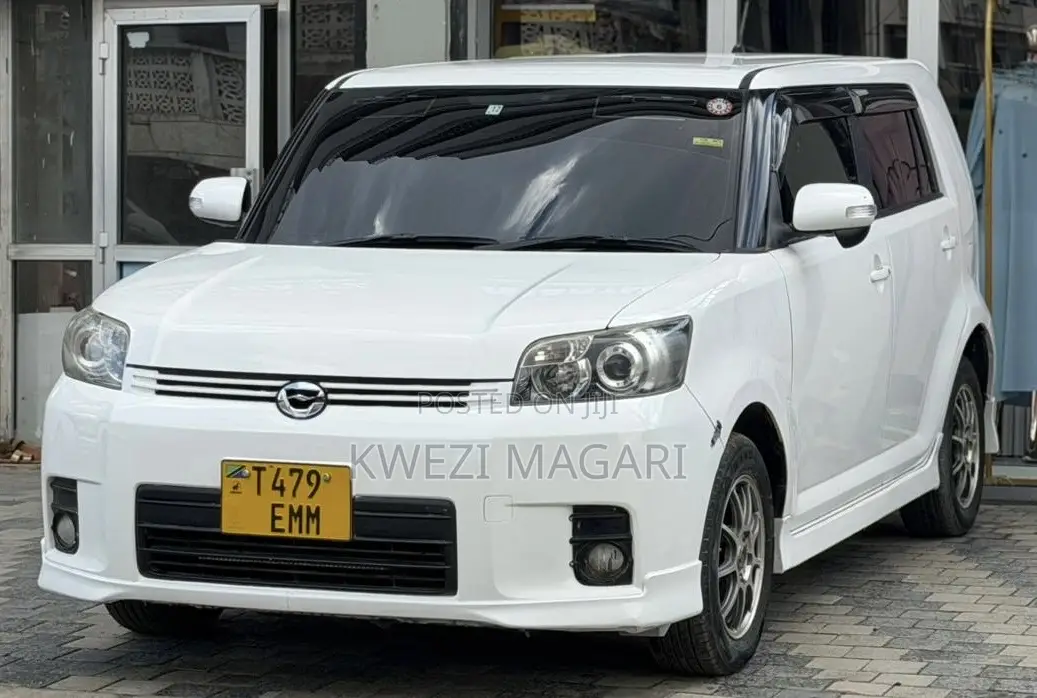 Toyota Corolla Rumion 2007 White