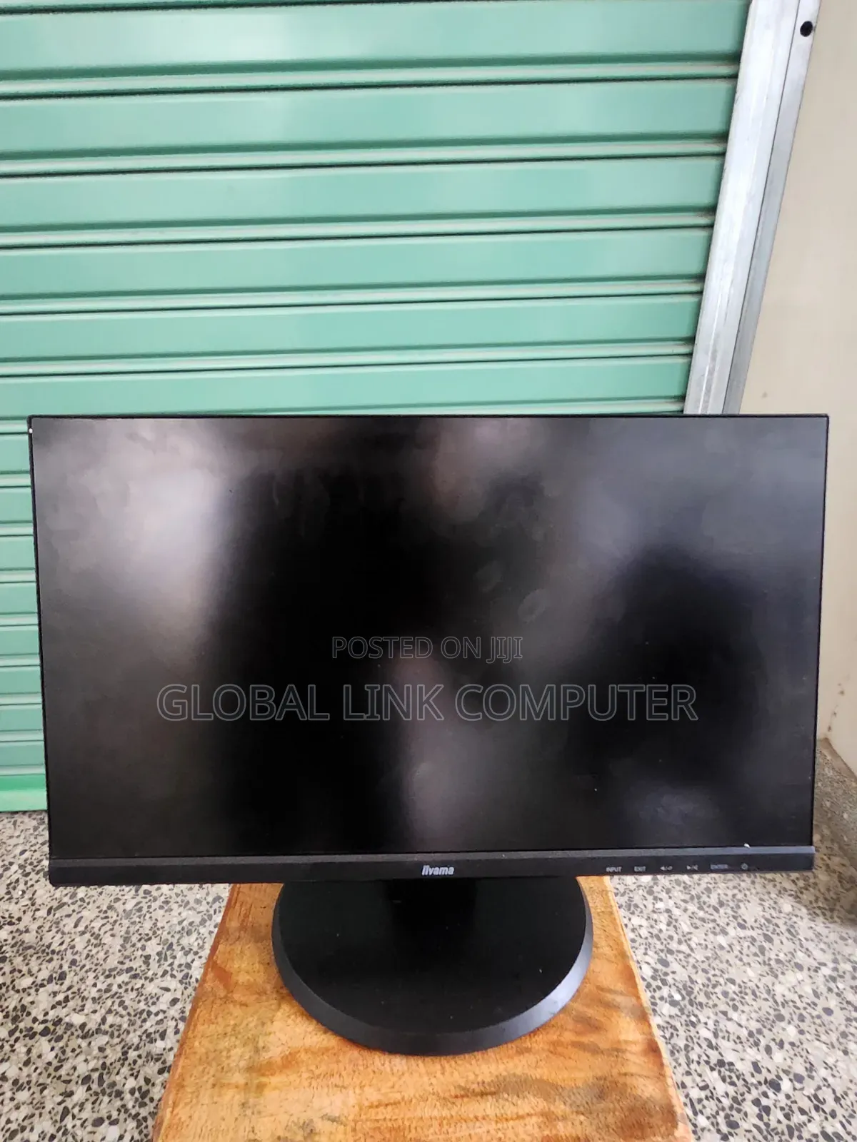 Iyama Frameless Monitor`