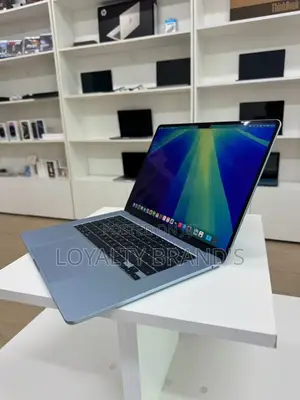 New Laptop Apple MacBook Air 2025 M4 16GB Apple M4 SSD 512GB