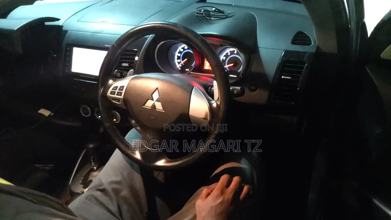 Mitsubishi Outlander 2010 Silver