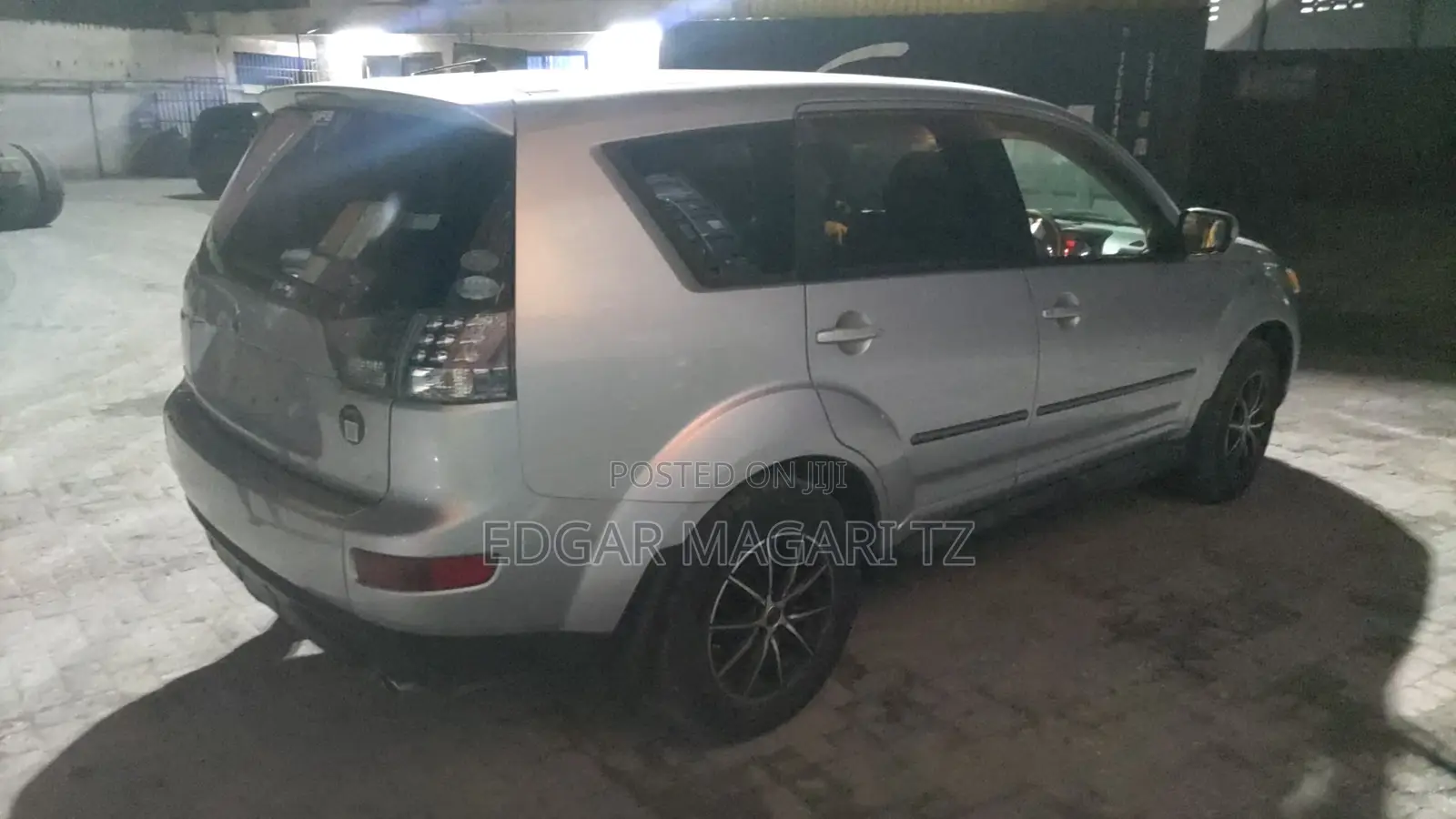 Mitsubishi Outlander 2010 Silver