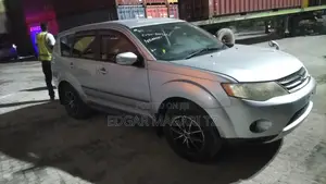 Mitsubishi Outlander 2010 Silver