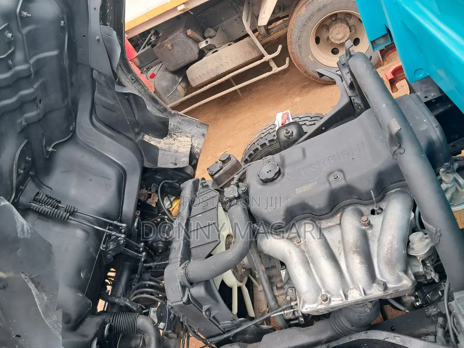 Mitsubishi Canter Tipper 2004 Blue