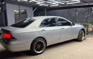 Toyota Crown 2006 Gray