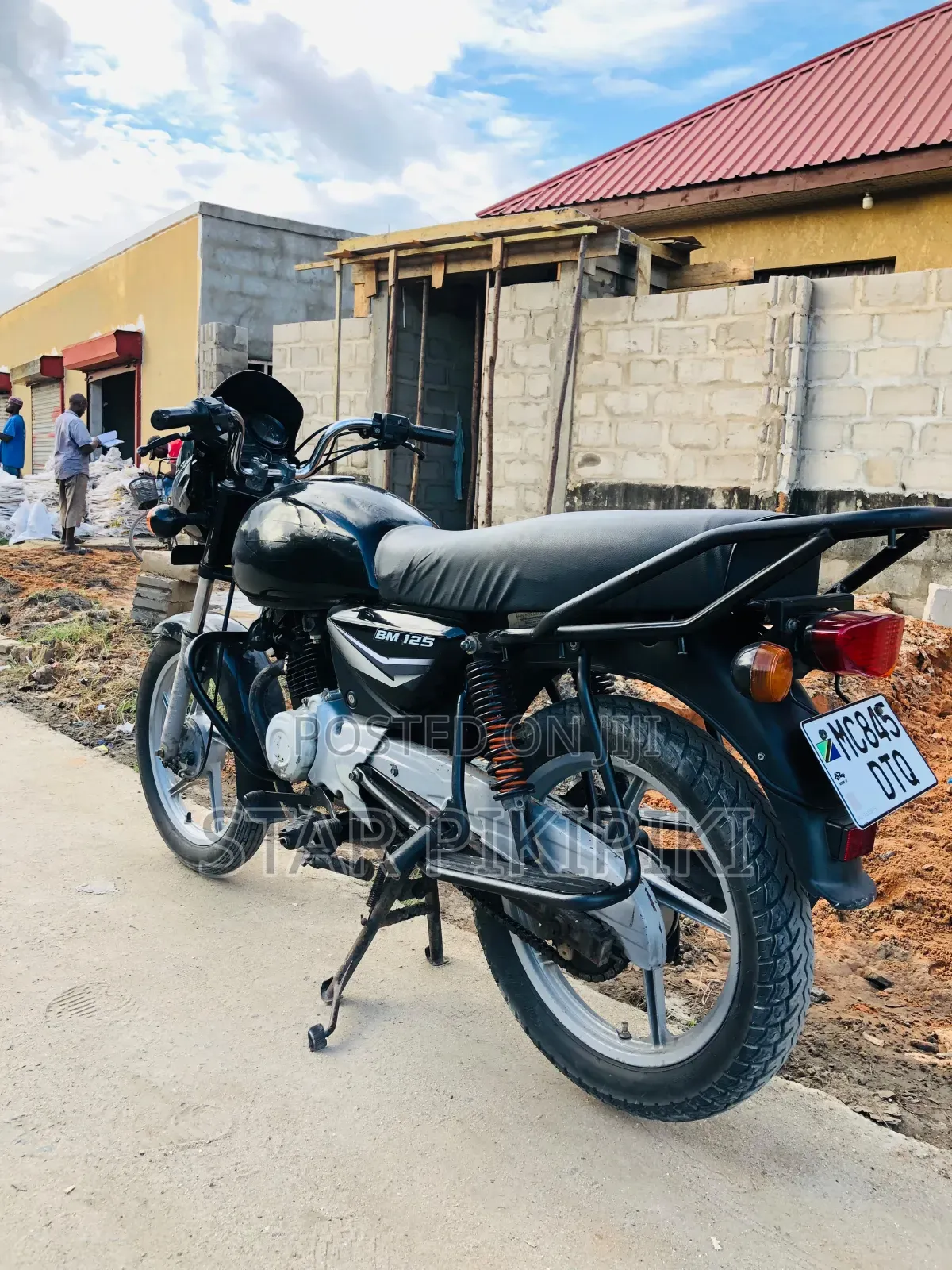 New Bajaj Boxer 125 2024 Black