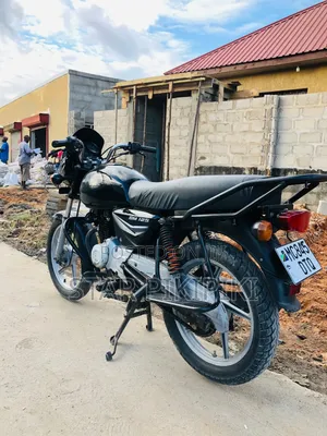 New Bajaj Boxer 125 2024 Black