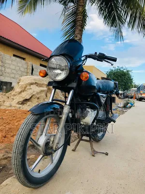 New Bajaj Boxer 125 2024 Black