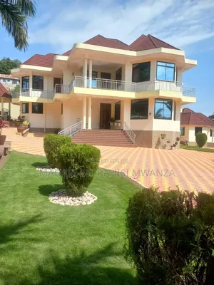 Furnished 7bdrm Mansion in Bwiru House, Nyamagana for sale