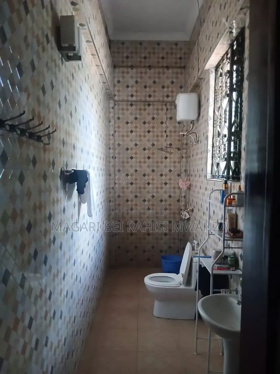 Furnished 7bdrm Mansion in Bwiru House, Nyamagana for sale