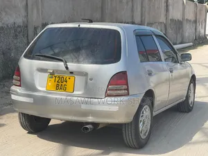 Toyota Starlet 1998 Silver